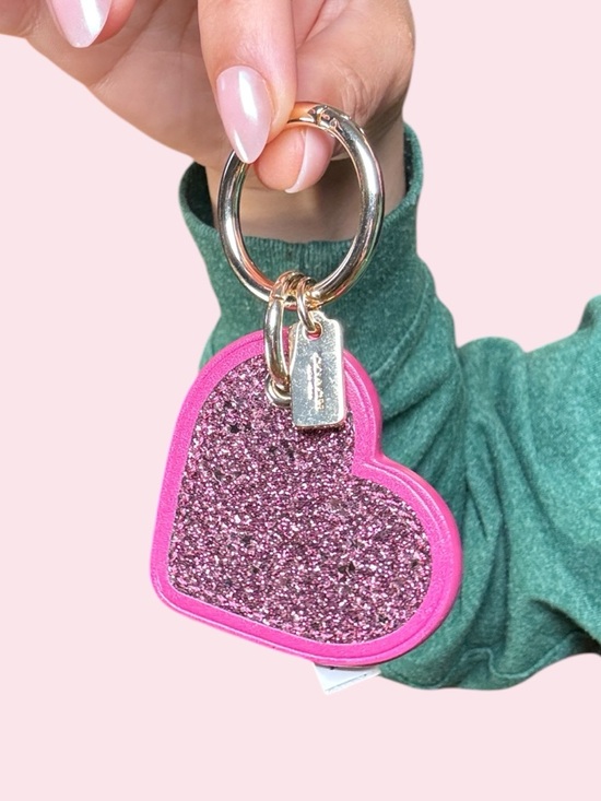 Coach Pink Heart Bag Charm Keychain Glitter Leather Hangtag Gold Barbiecore - Picture 1 of 3